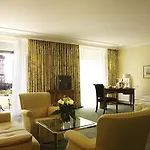 Bayerischer Hof Отель