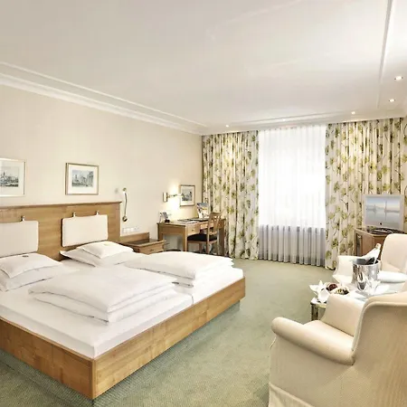 Bayerischer Hof 5*