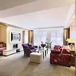 Bayerischer Hof Hotel 5*