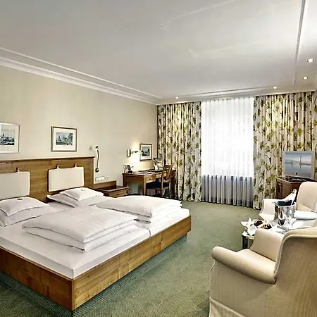 Bayerischer Hof Hotel Lindau (Bodensee)
