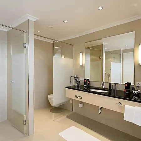 Bayerischer Hof 5*