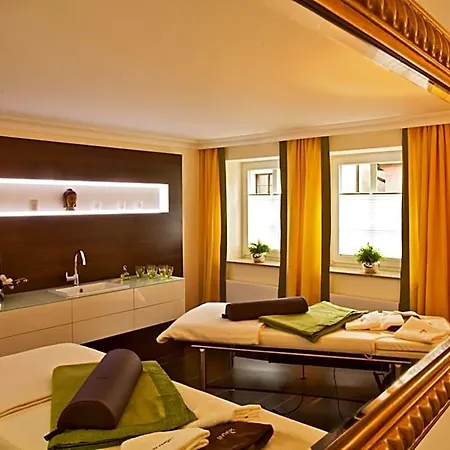 Bayerischer Hof Hotel 5*