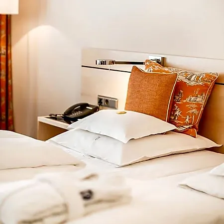 Bayerischer Hof Hotell 5*