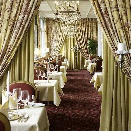 Отель Bayerischer Hof Линдау