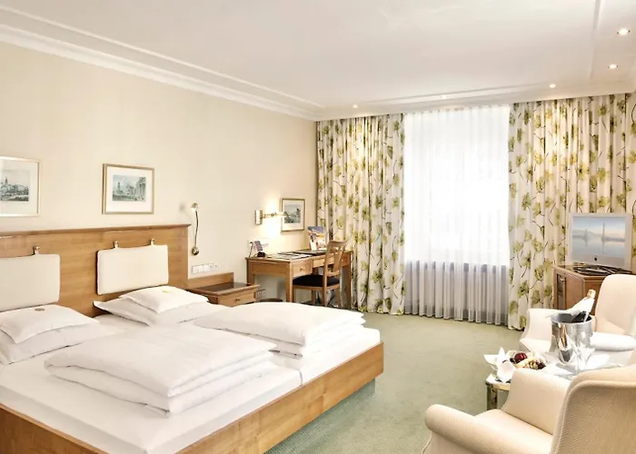 Bayerischer Hof 5*